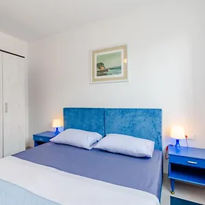 Karlo Apartamento Kaštela
